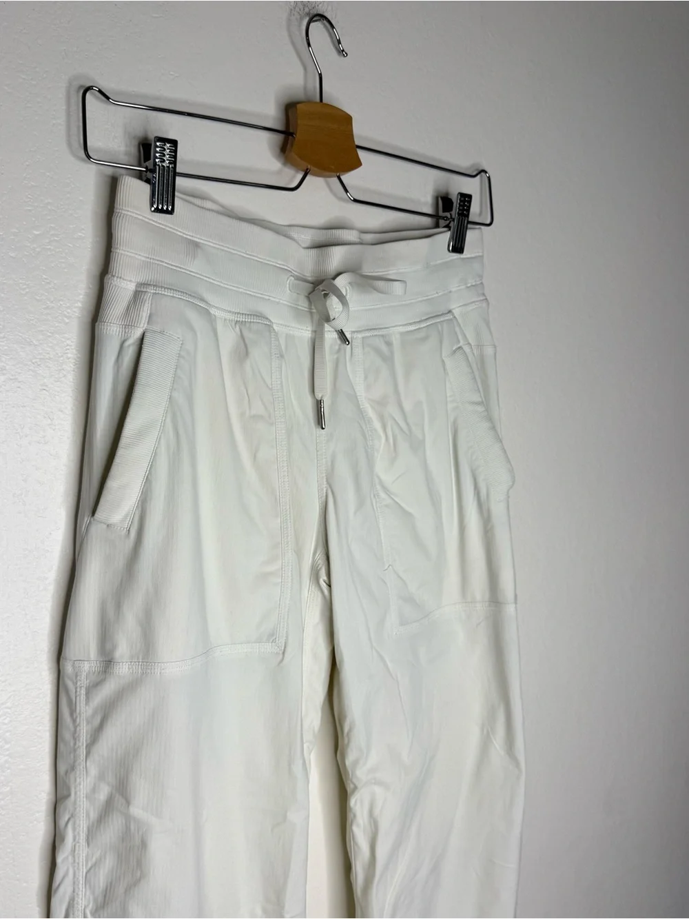 Lululemon Dance Studio Pants Bone Fill Length Sz 4 - Picture 3 of 8